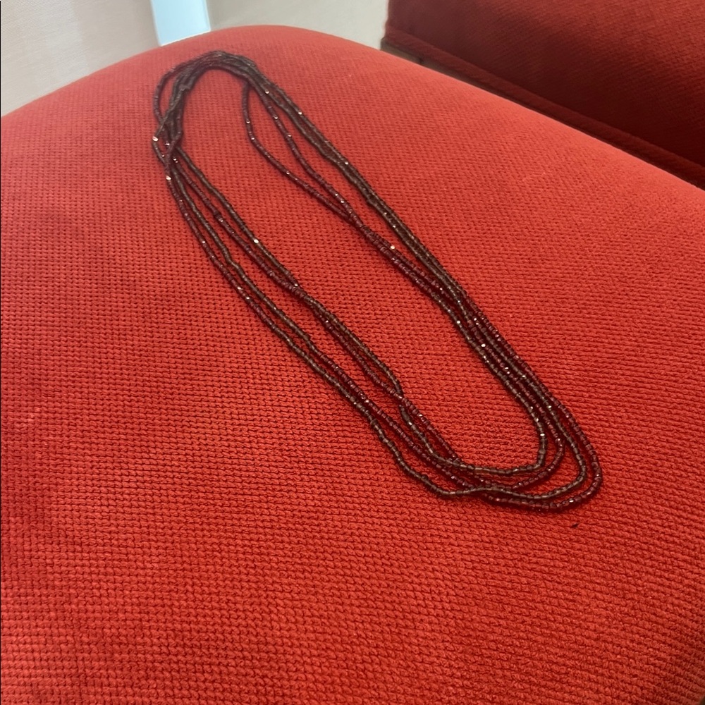 Elegant brown and burgundy beaded necklace
Very cucinelli inspired